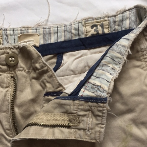 Size 31 Abercrombie and Fitch cargo shorts - Picture 2 of 2